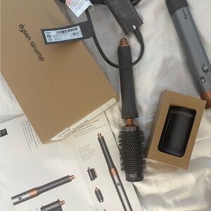 Dyson Airwrap origin with original packaging